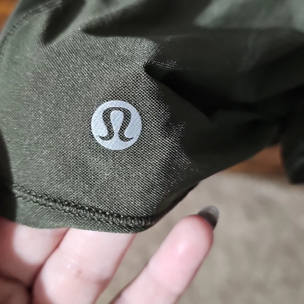 Lululemon Womens Dark Green Tie Back Tank Top. 17